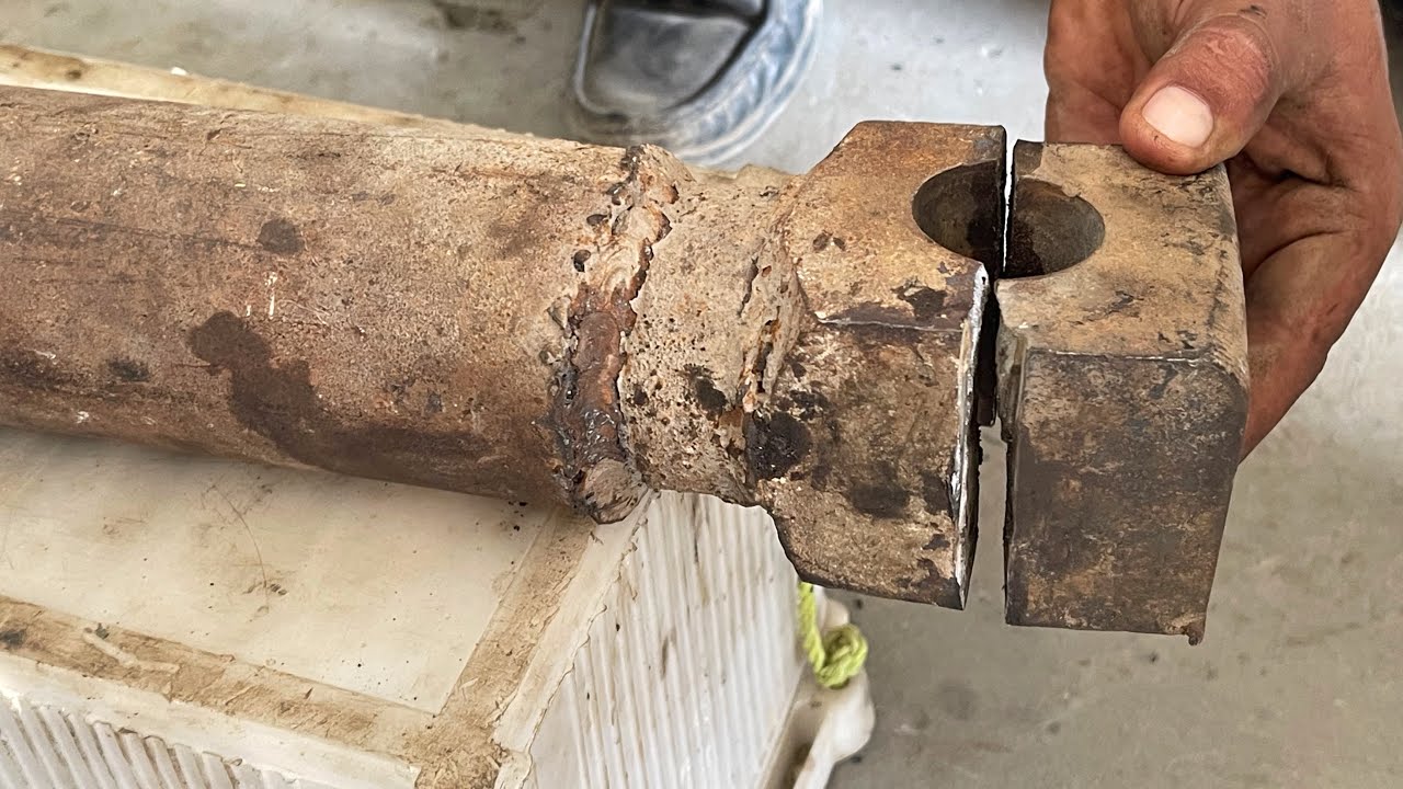 Genius Man Restores Broken Balancing Shaft of Truck | Truck Flexibility Problem and Solution
