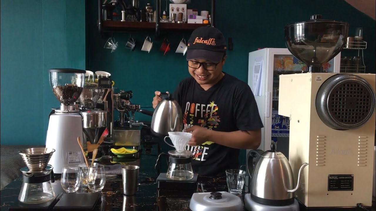 BELAJAR BASIC MANUAL BREW V60 POUR OVER. BLAK-BLAKAN FASE SEDUH KOPI UNTUK PEMULA