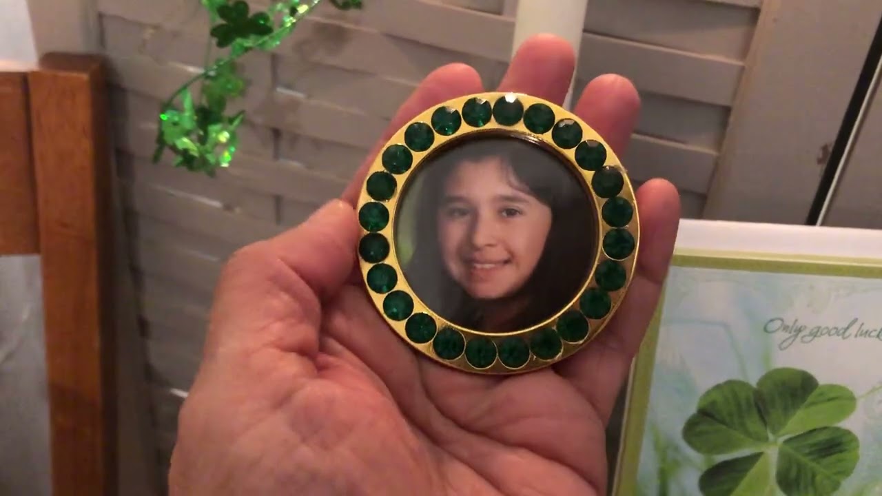 My St. Patrick’s Day Vignette! $3.50 ☘️🍻🌈🕊️🙏🏽😂