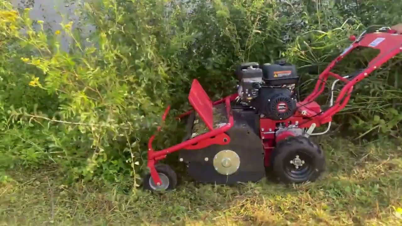 Cel mai tare tocator de vegetatie BRUMA SGP900Y