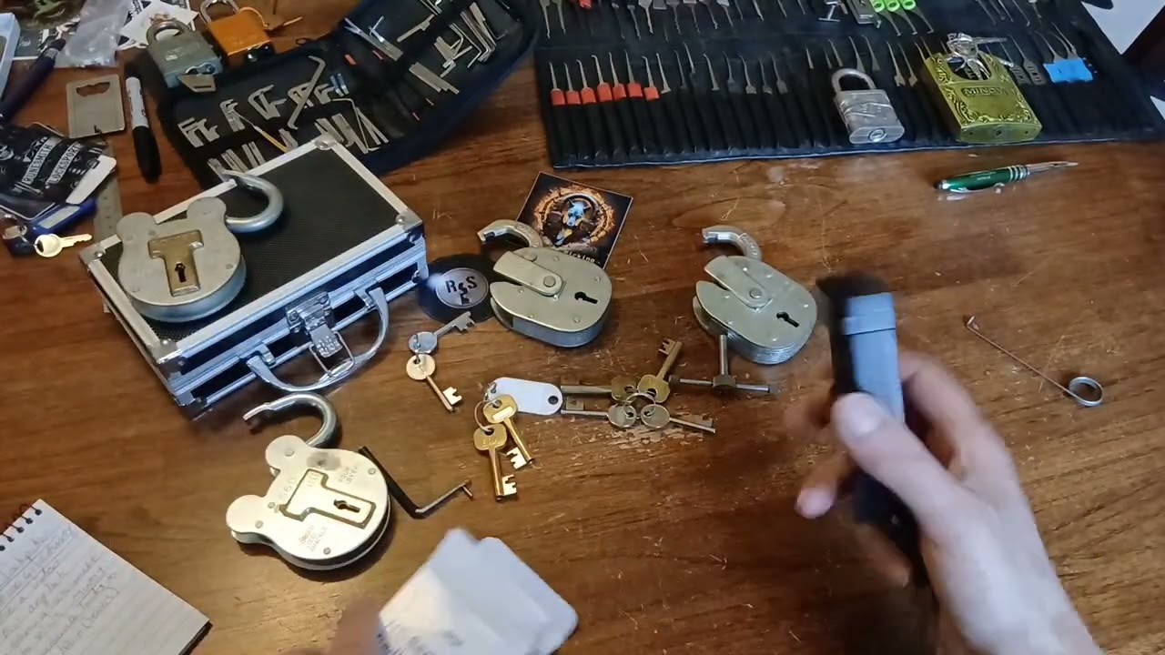 (427) my entry for @GoldenLockPicker #glp100giveaway 