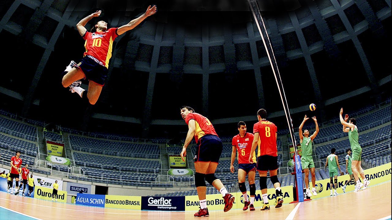 TOP 15 Crazy Actions Monster of the Vertical Jump Fran Ruiz (Height 178 сm - Spike 334 cm)