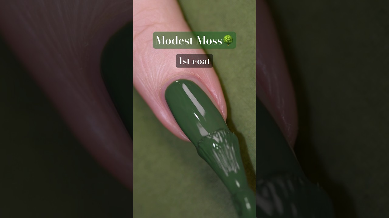 Green lovers click here🥦🌳🍃🦖 Modest Moss opaque nail polish by Holo Taco