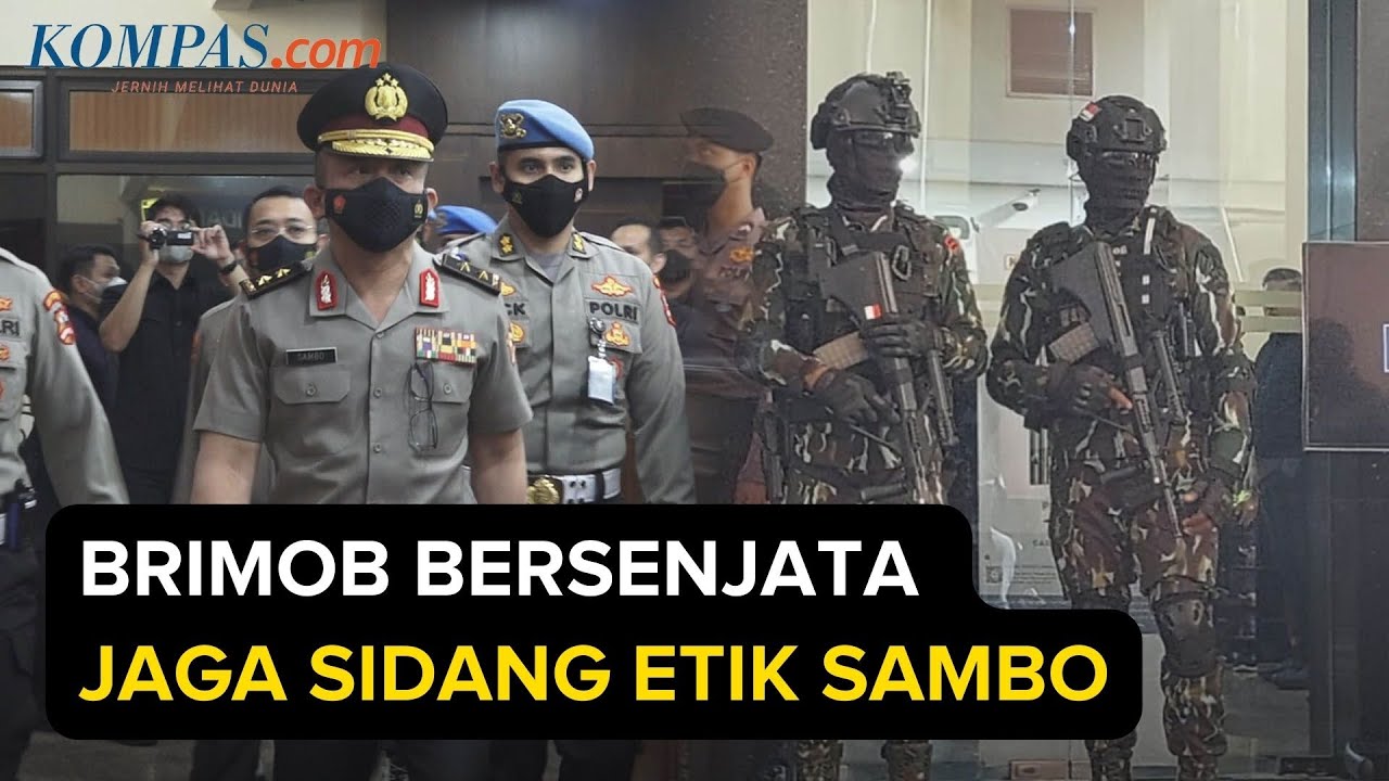 Brimob Bersenjata Berjaga Saat Sidang Kode Etik Ferdy Sambo di Depan Gedung TNCC Polri