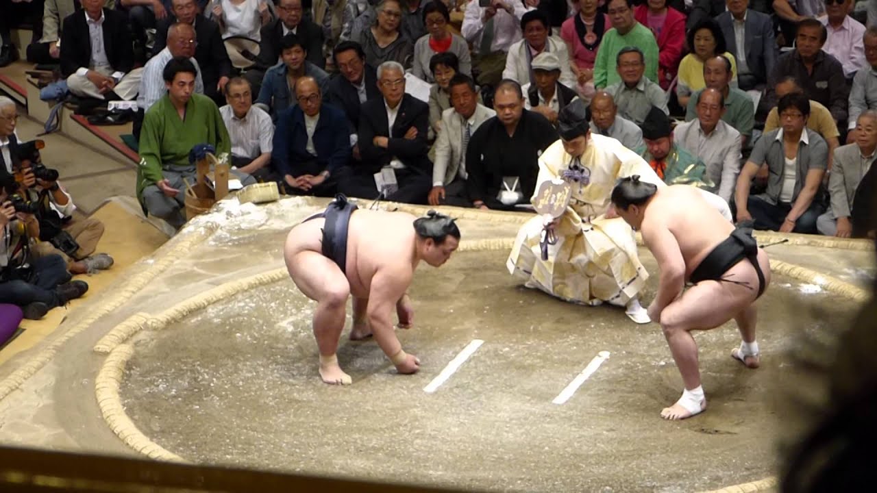 Ozeki Kisenosato (9-4) - Yokozuna Harumafuji (9-4) , Sumo : Natsubasho '15