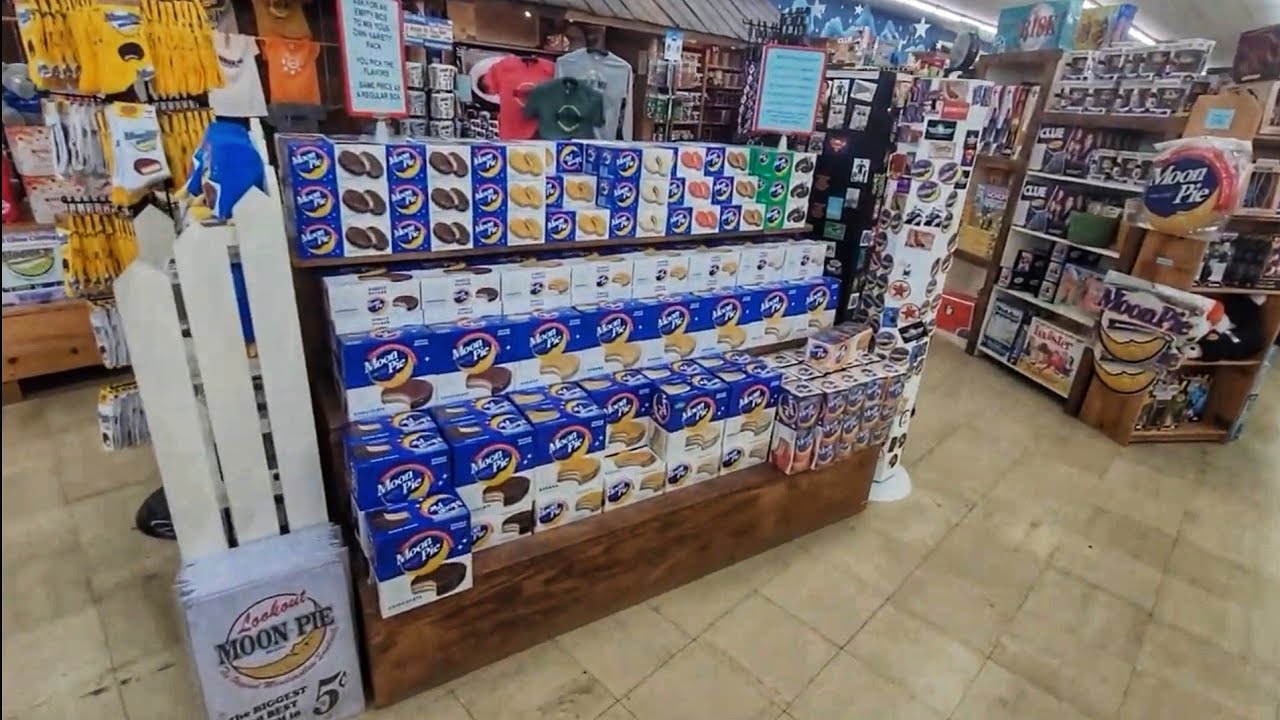Walkthrough of Moon Pie General Store in Pigeon Forge Tennessee