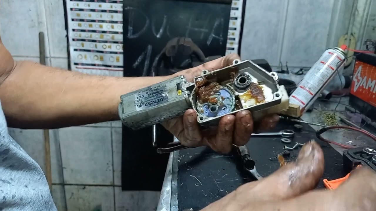 como resolver DEFEITOS no LIMPADOR TRASEIRO travado