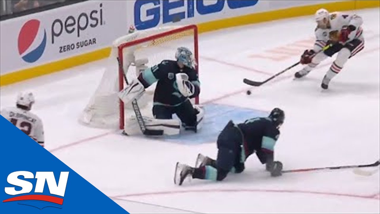 Jones Completes Pretty Passing Play By The Blackhawks
