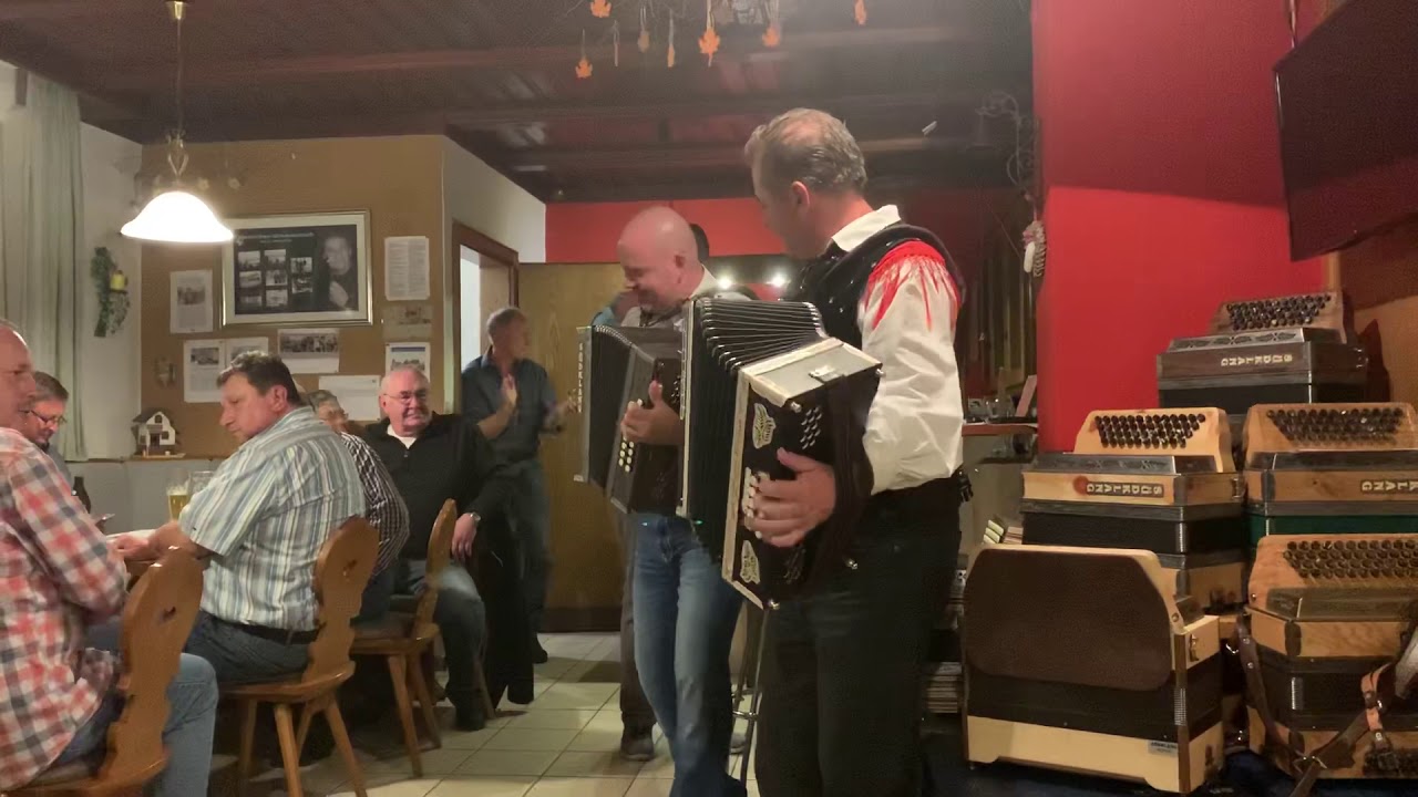 Robert Zupan & Aleksander Pacek - Na veselici