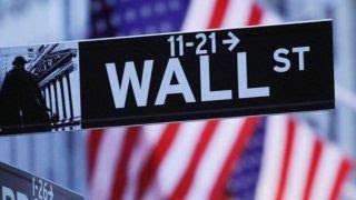 Which ticket is best for the US economy?