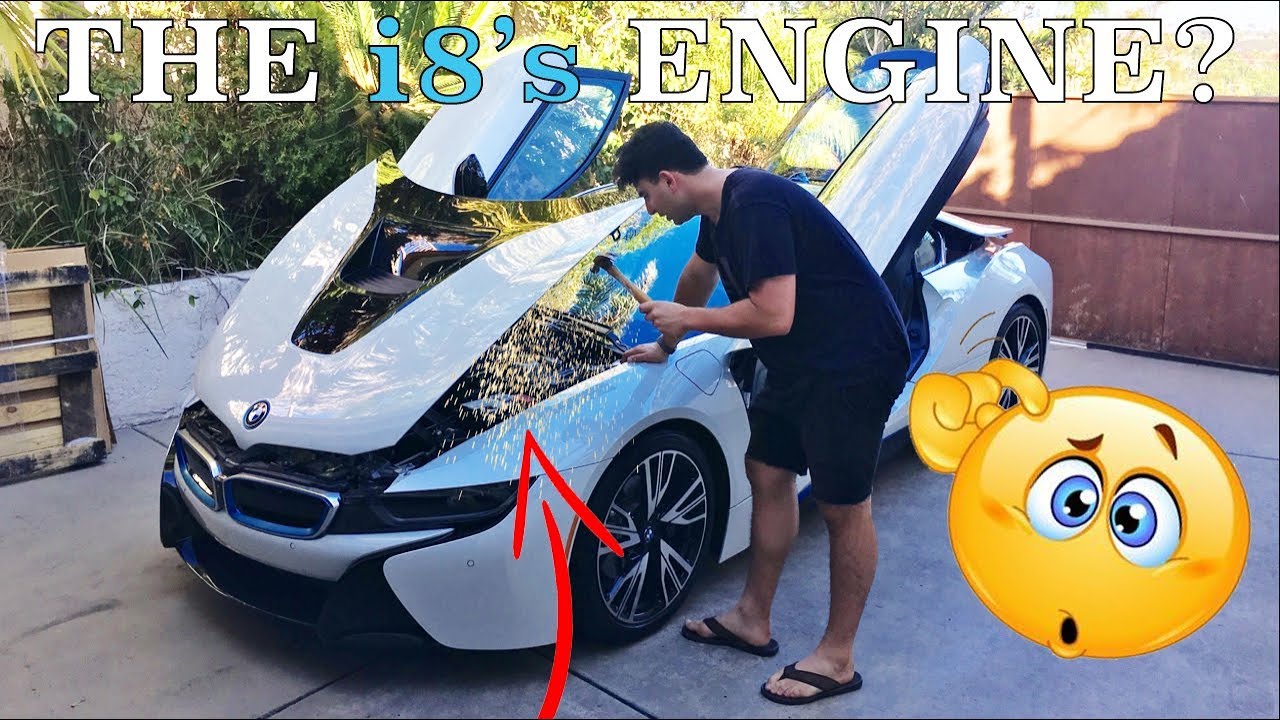 BMW doesn't want you to see your i8's engine!?