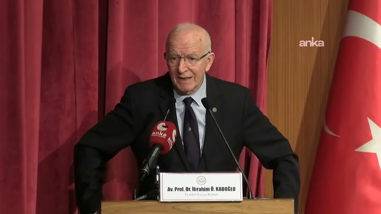 İbrahim Kaboğlu, Türk Ceza Kanunu'nun kabulünün 100. yılında düzenlenen toplantıda konuşuyor