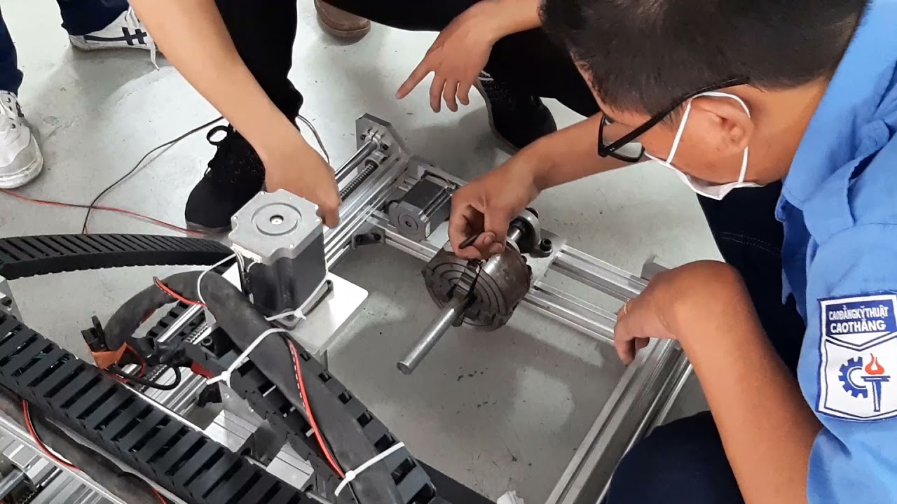 1 buổi bảo vệ đồ án ngành cơ khí chế tạo máy Đồ án tốt nghiệp cơ khí