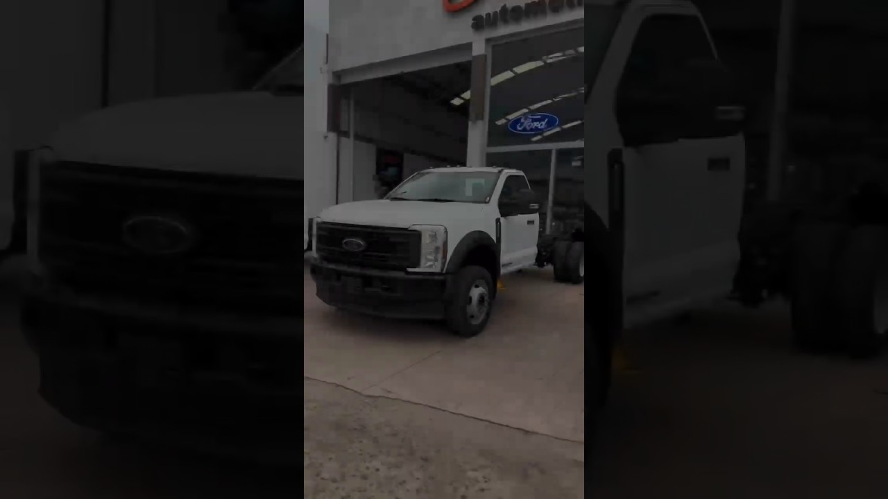 Ford F-550 2025 Super Duty Diesel