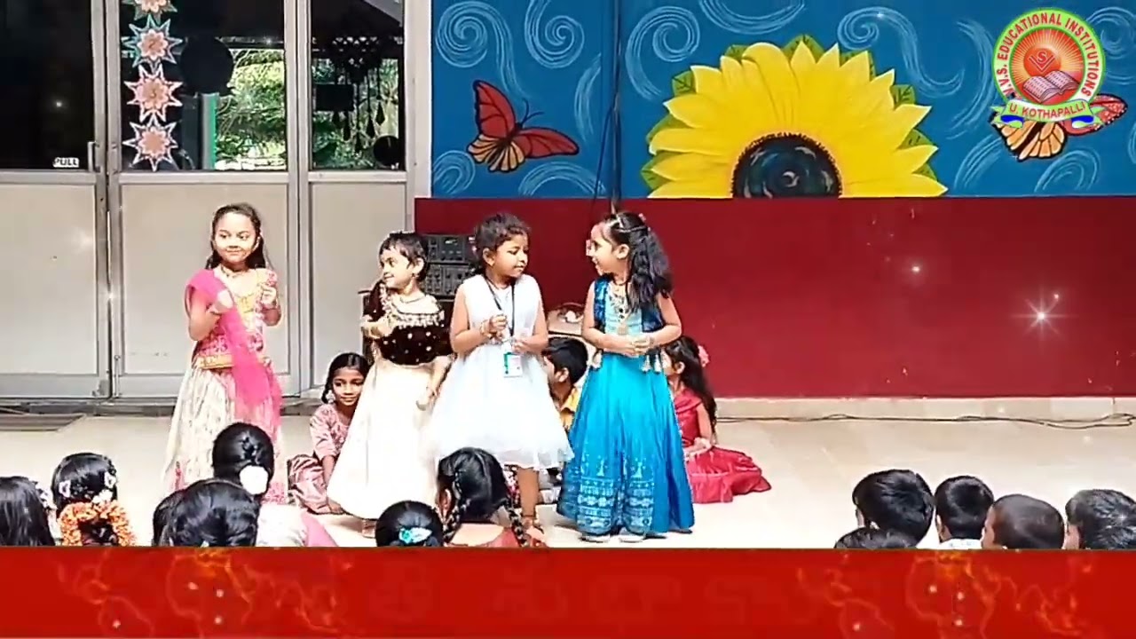 Special performance by LKG students in VVS School Sankranti celebrations