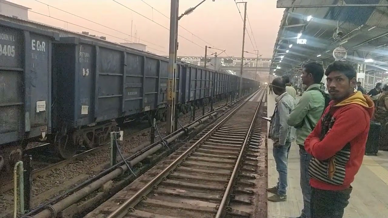 crazy Unbelievable crowd #prayagrajjunction #prayagraj #travel #trending #new #newvideo #viralvideo