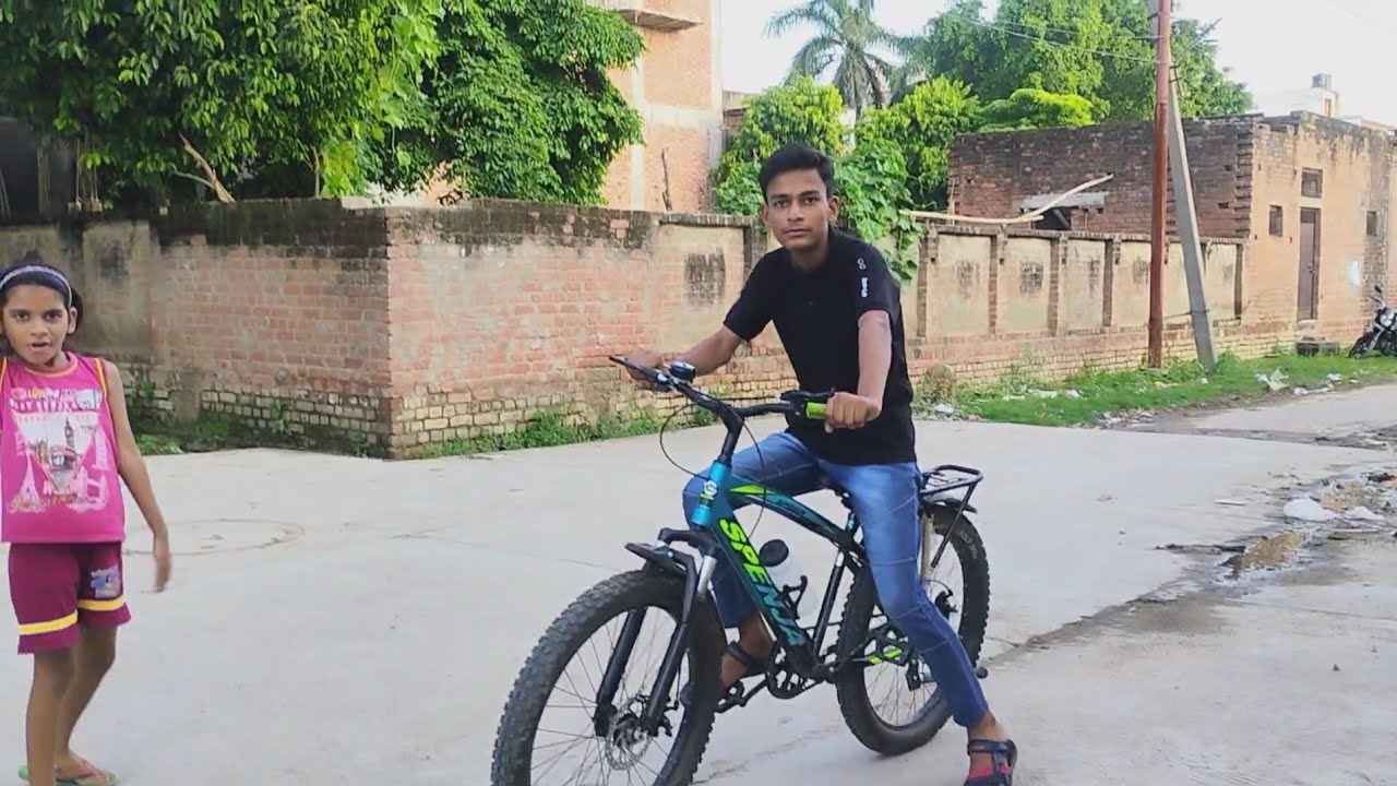 Aniket ki cycle chalai first time 😅