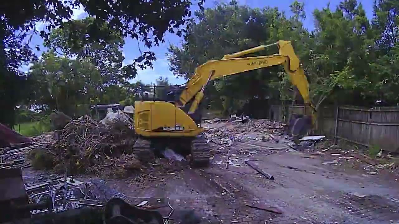 Timelapse of a House Demolition - 60 Seconds Start to Finish - Brisbane Australia