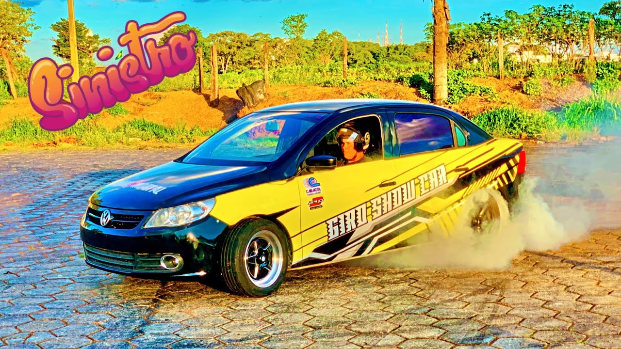 Voyage tra&ccedil;&atilde;o traseira fazendo teste