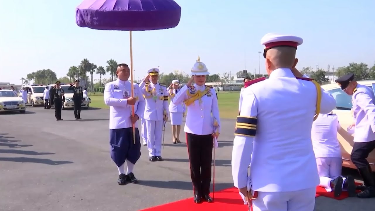 สมเด็จพระบรมราชินี เสด็จฯ ไปทอดพระเนตรการแสดงการฝึกทางทหารประกอบดนตรี 