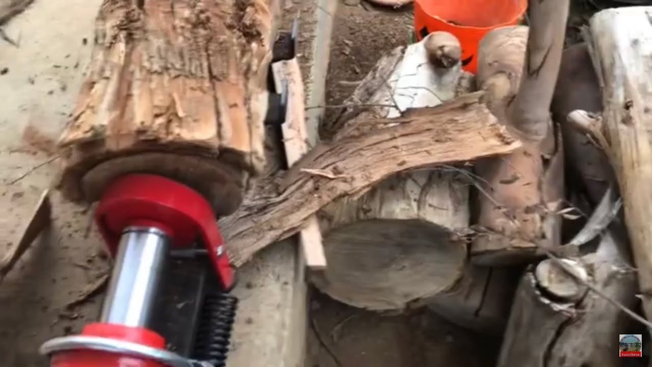 Partiendo Leña con partidora de leña hidráulica en El Micro Rancho