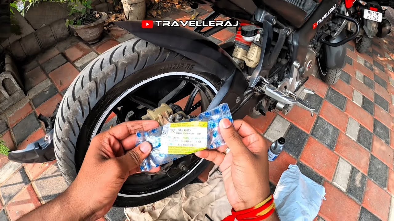 Замена тормозных колодок на Pulsar NS200, AS200, RS200 в домашних условиях #pulsarns200 #bajaj @T...