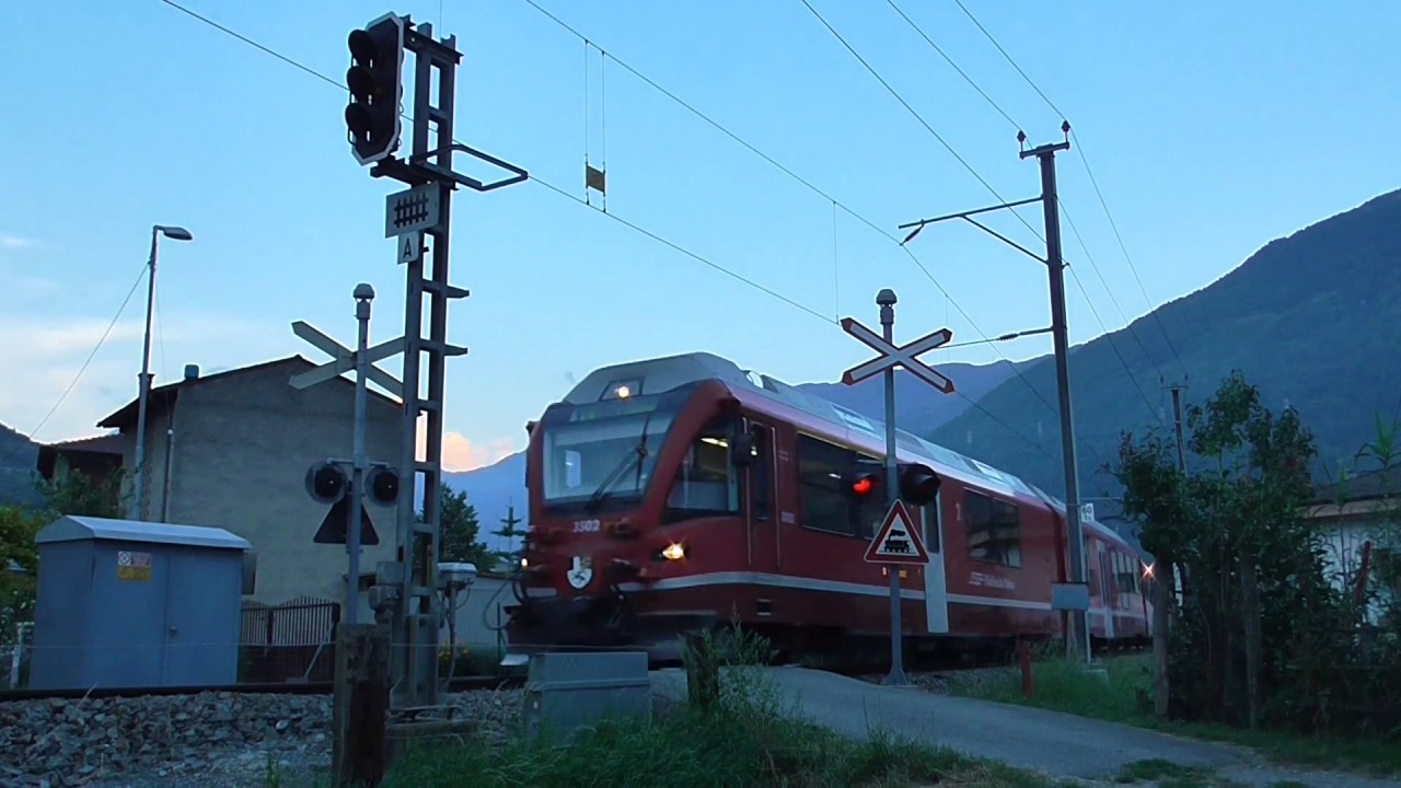 Passaggio a Livello Tirano/ Bahnübergang/ Passage a niveau/ Level Crossing/ Spoorwegovergang