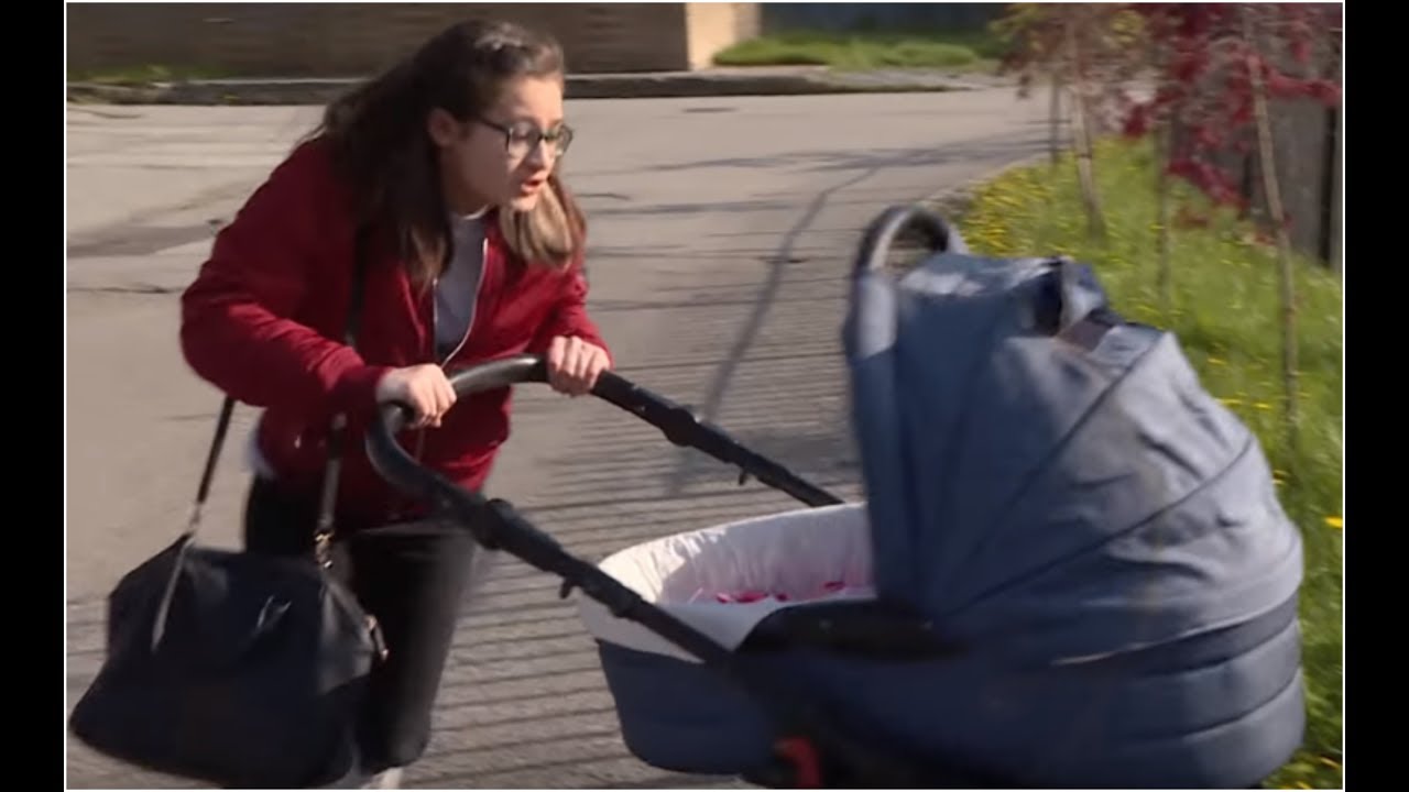 Uczennica ukradła pijanej matce w&oacute;zek z dzieckiem [Szkoła odc. 438]