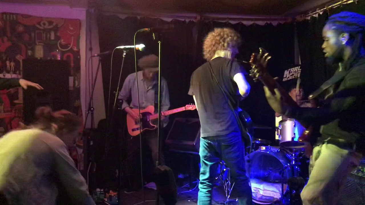 Smiley & The Underclass - Jump the Barrier