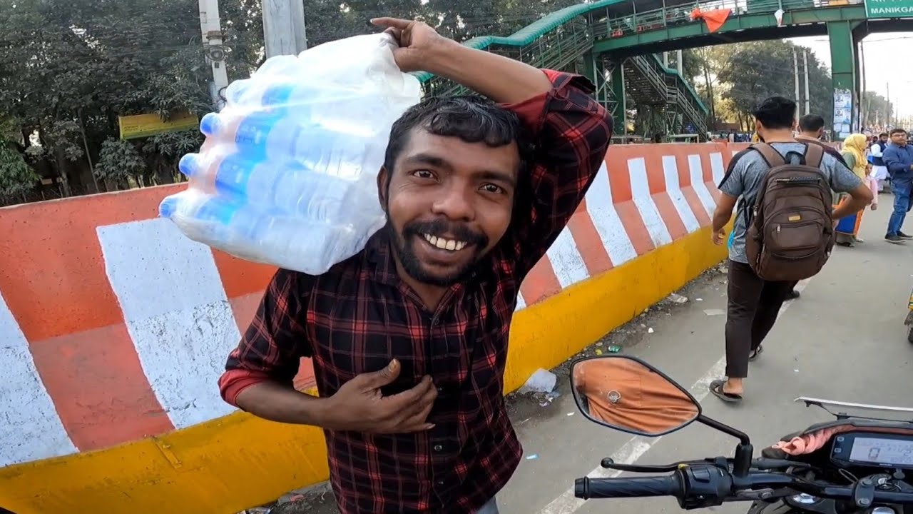 dream biker আমি ভুলে মানিব্যাগ রাইখা আসছি আমাকে একটা পানি দেবেন খাওয়ার জন্য 