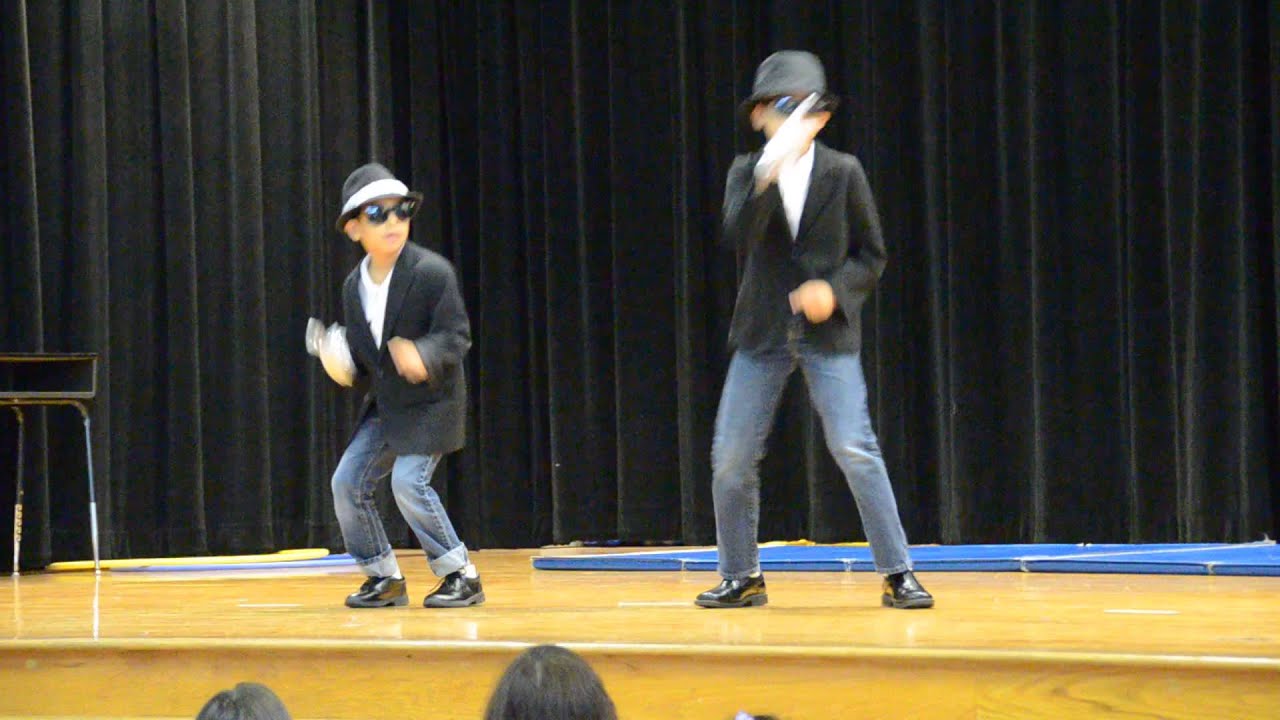 Kid's performance of Michael Jackson's 'Smooth Criminal'