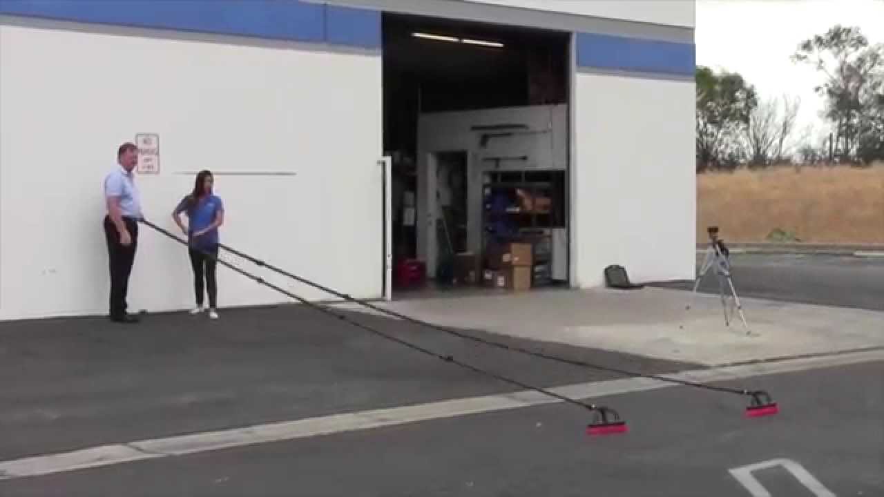 Difference between Hybrid and Carbon Fiber Waterfed Poles