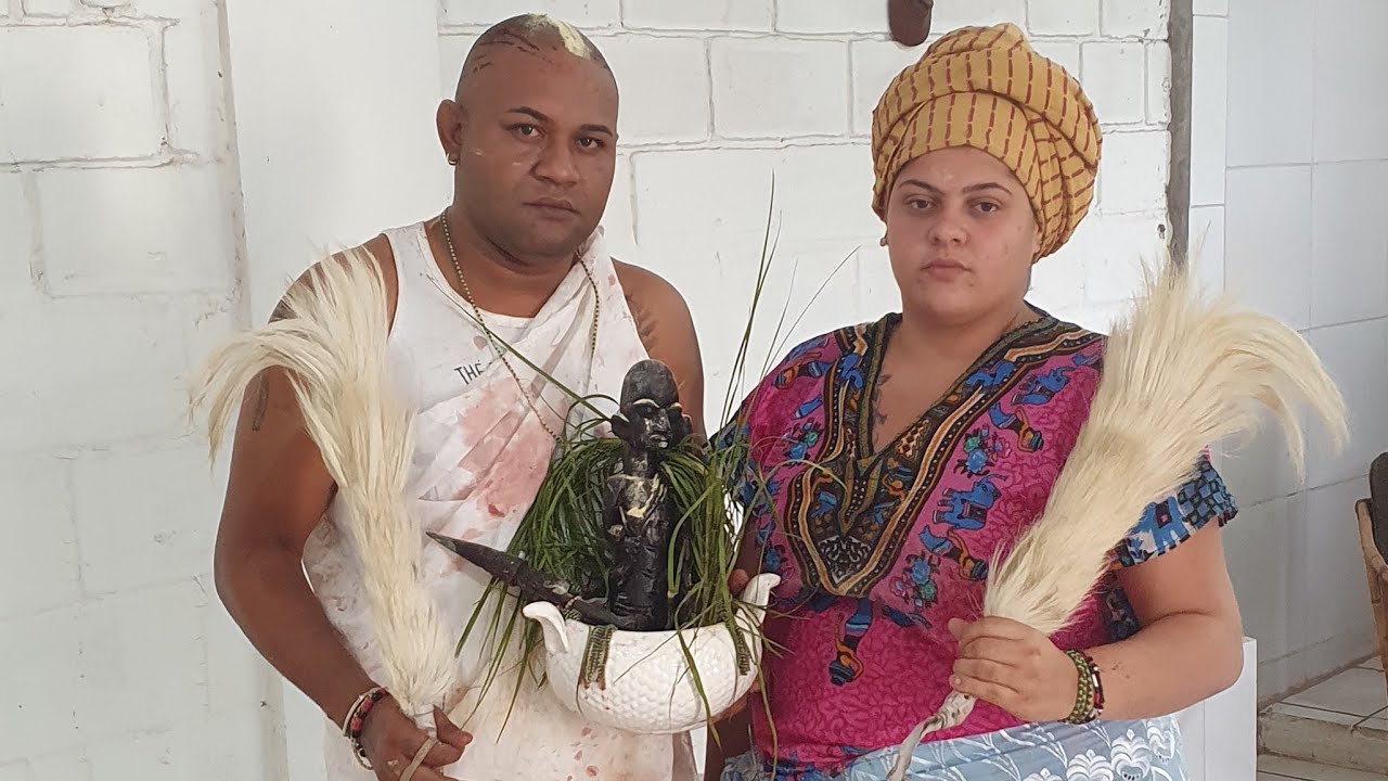 Òsún lhe receba Iyanifá Raquel.