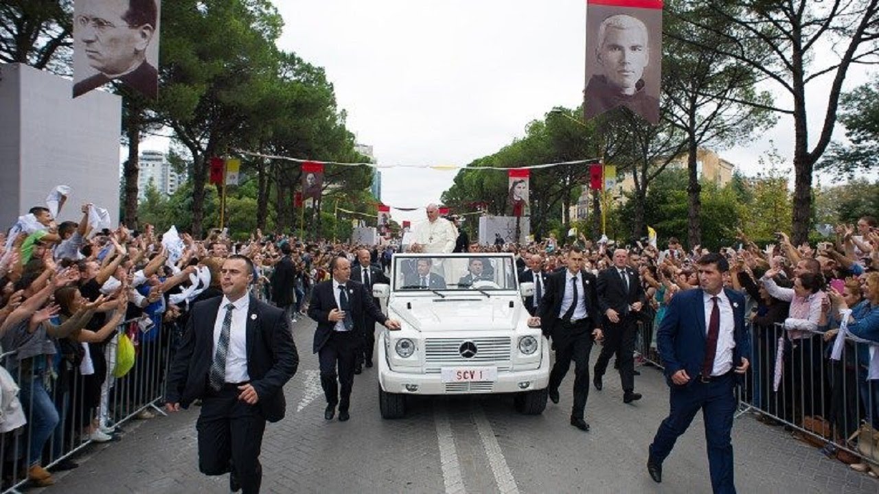 Truprojat e personaliteteve të Shqipërisë / Si sot një vit më parë…!