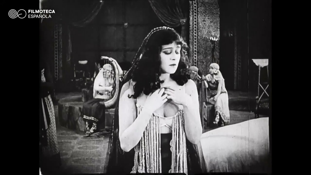 Salome (Theda Bara, 1918) vs Felt 