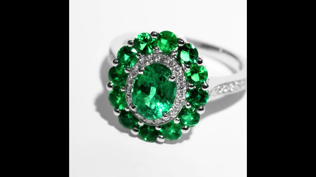 1735 Double Colour Cluster Emerald Ring