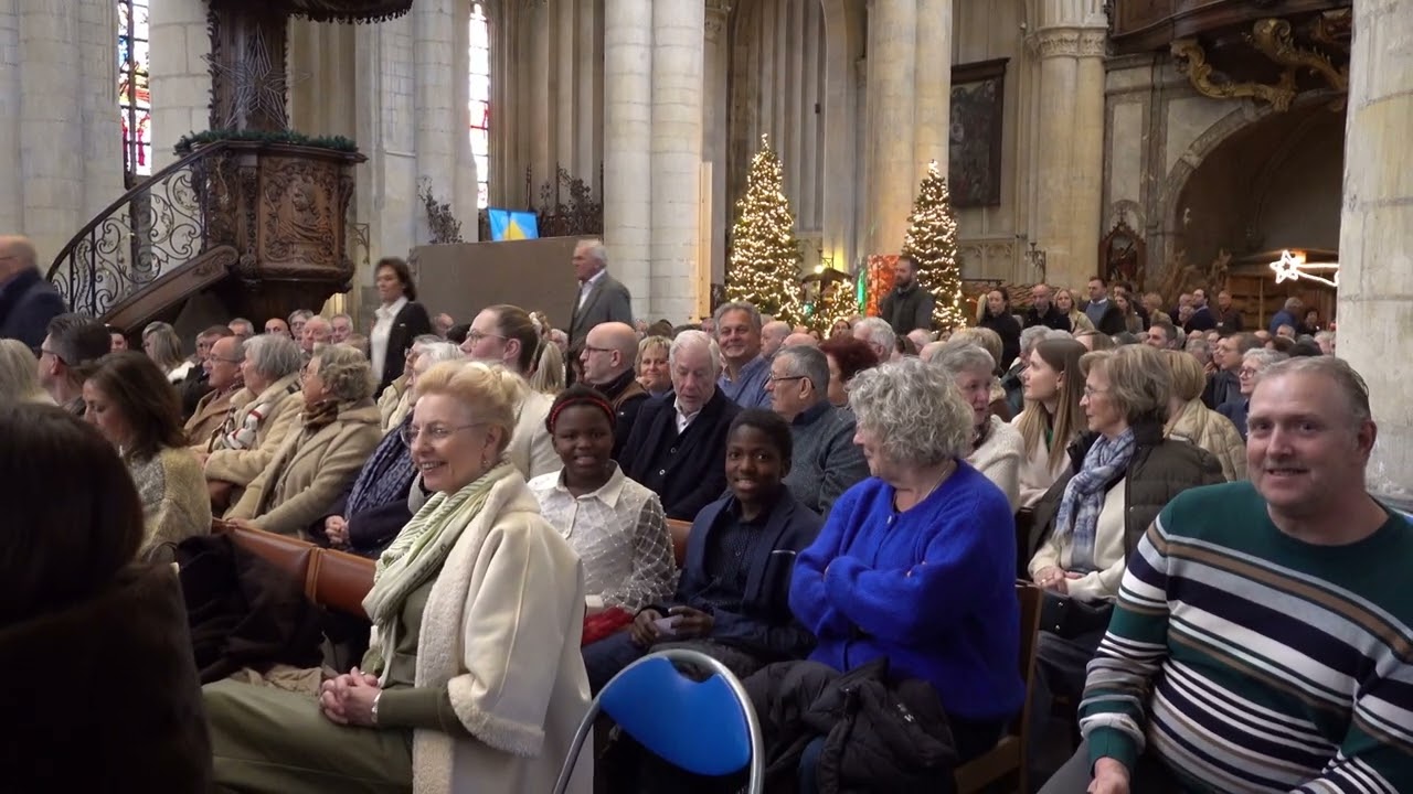 Sfeerbeelden Kerstconcert Basiliek Tongeren 2025