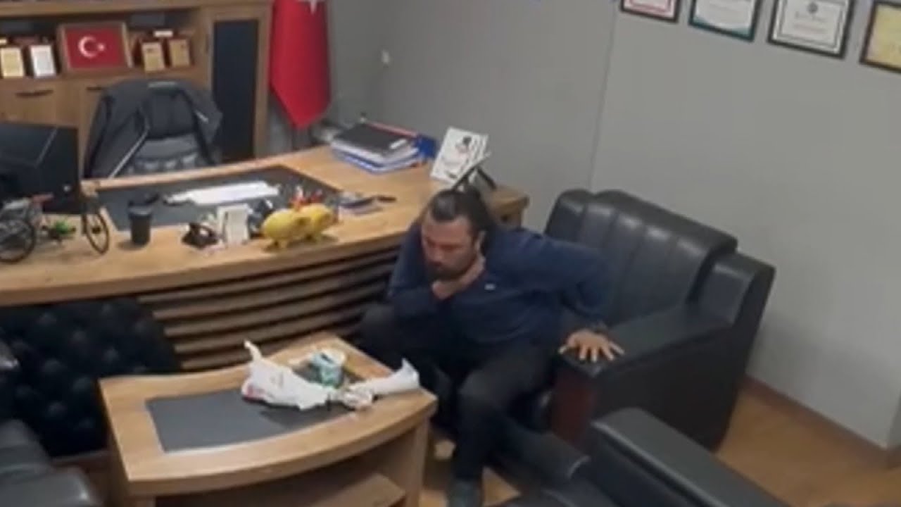 Choking Man Saves His Own Life