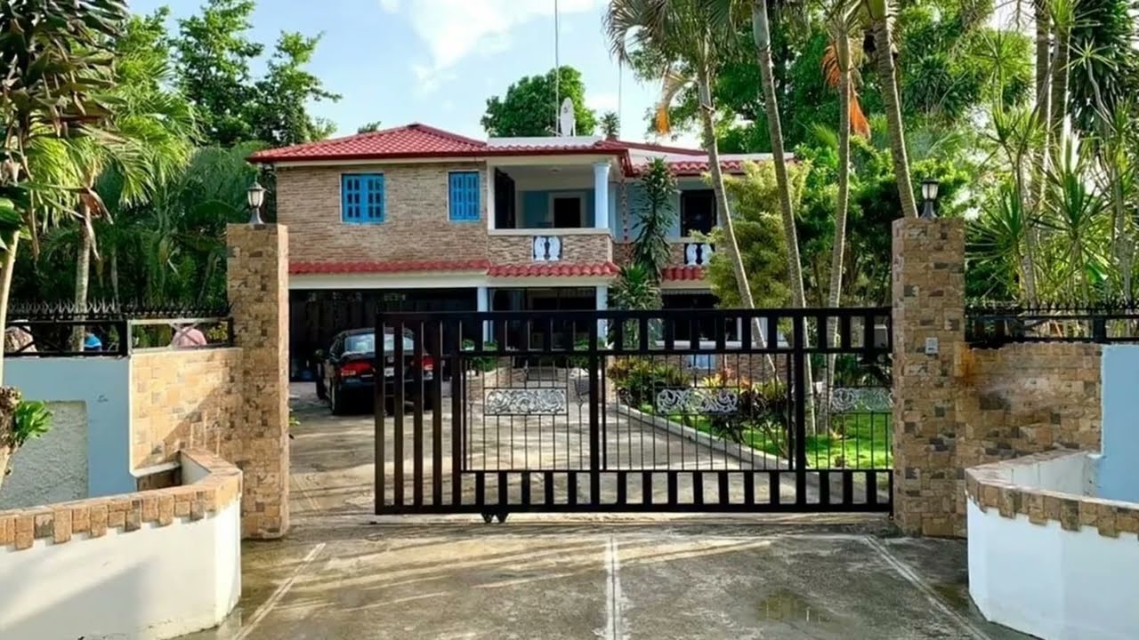 Casa con Solar Amplio Área Tranquila en Venta Bienes Raíces