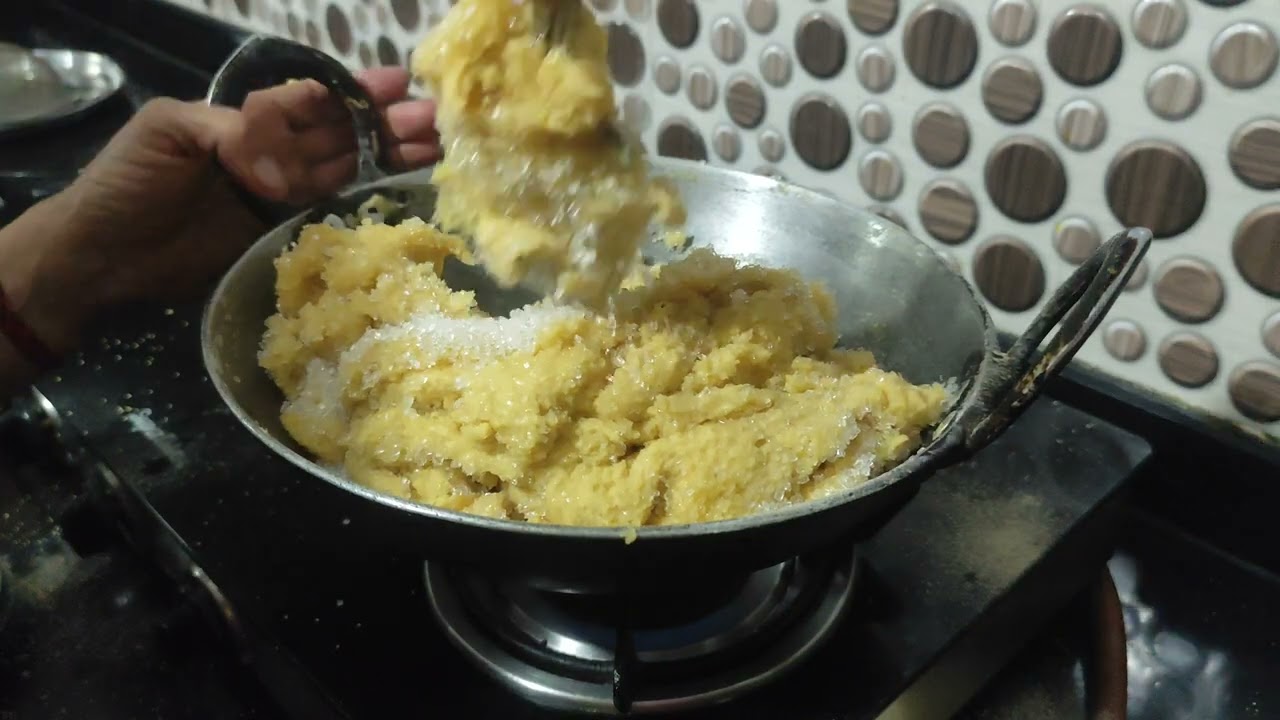 Mung ki daal ki barfi Holi per banai hai#