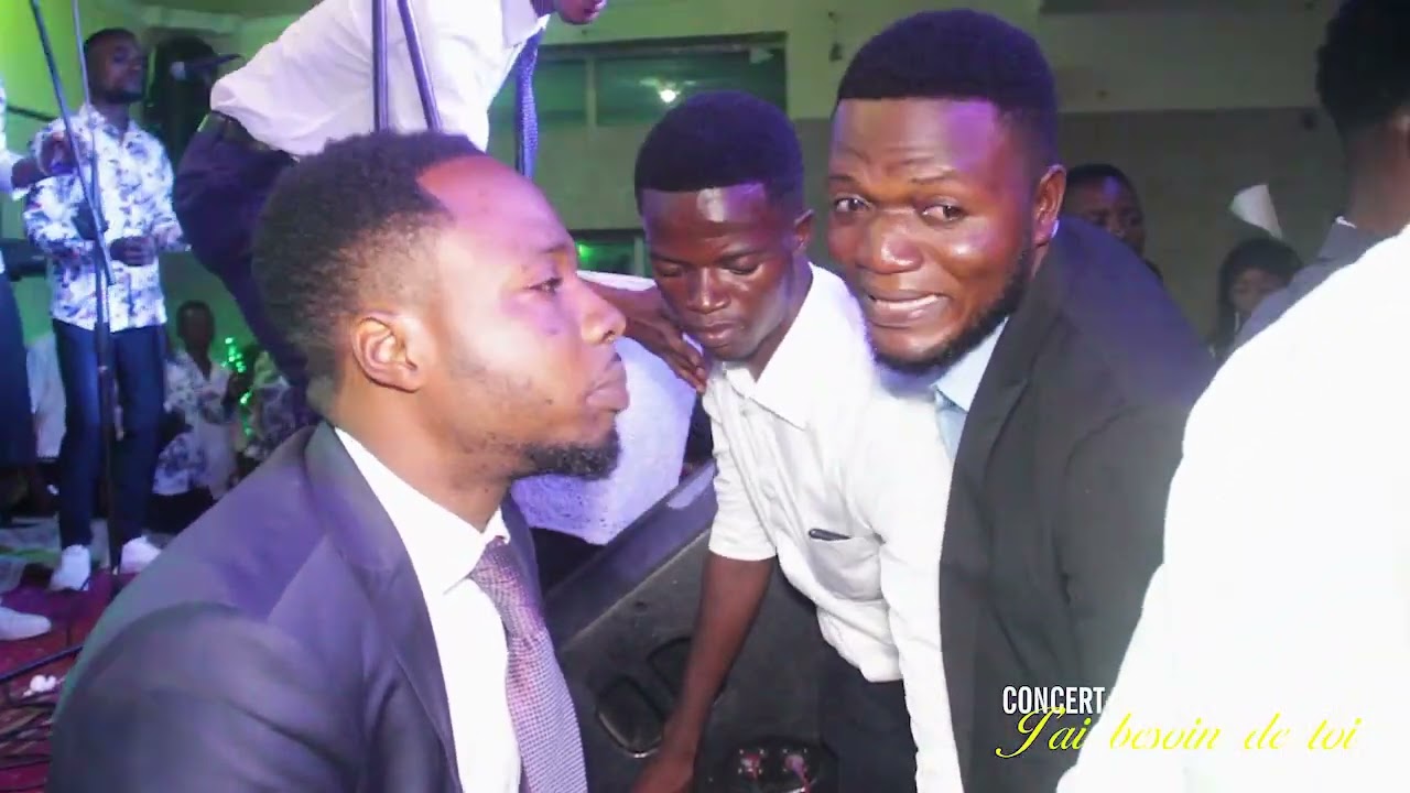 Fiston Gloire Mamba Ngolu la chanson qui a fait pleurer la salle chez 12 maisons