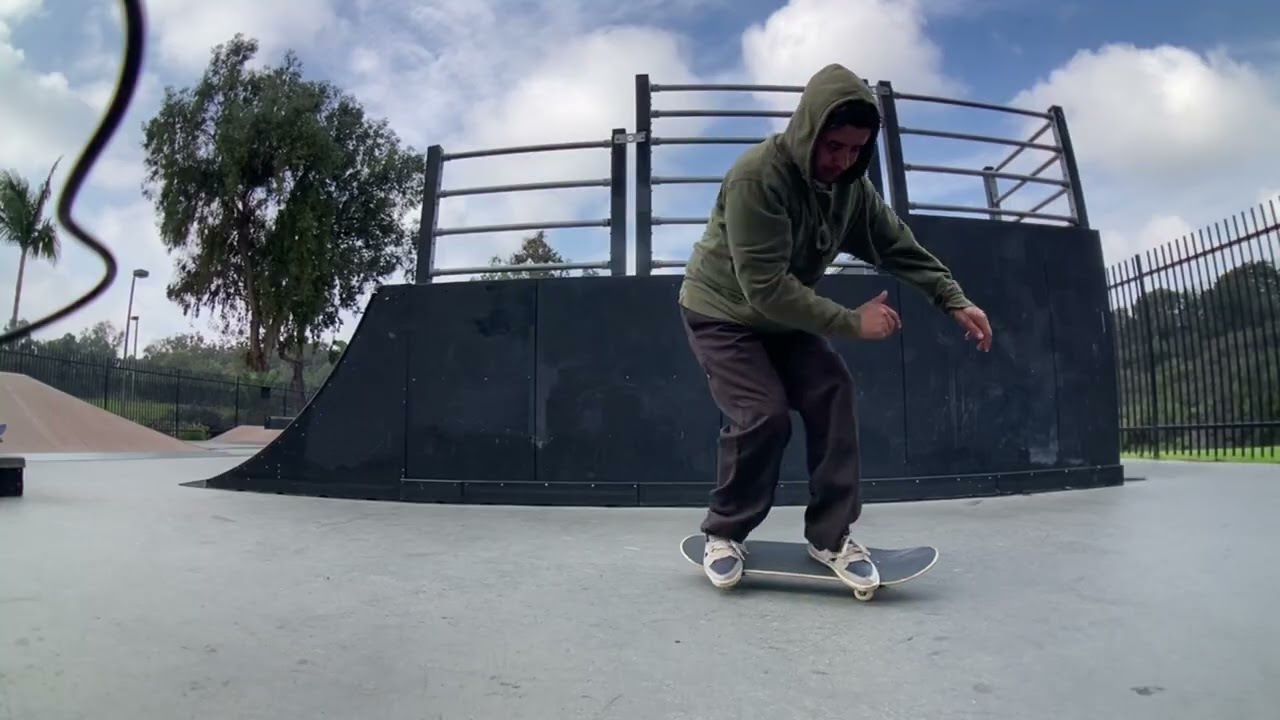 Skate with friends #kickflip 23/365 #skateboarding  #foryou  #viral #today  #noticias #beginners 
