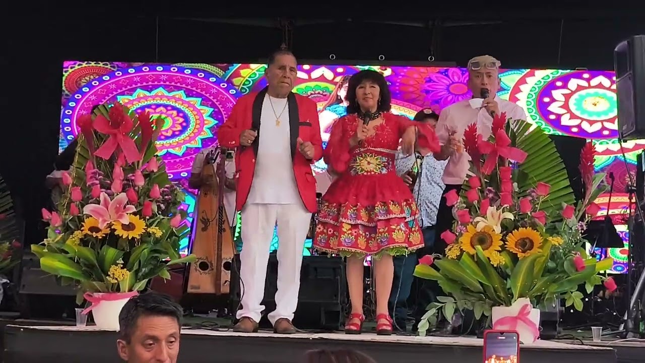MINA GONZALES Y TOTITO DE SANTA CRUZ #musicaenvivo