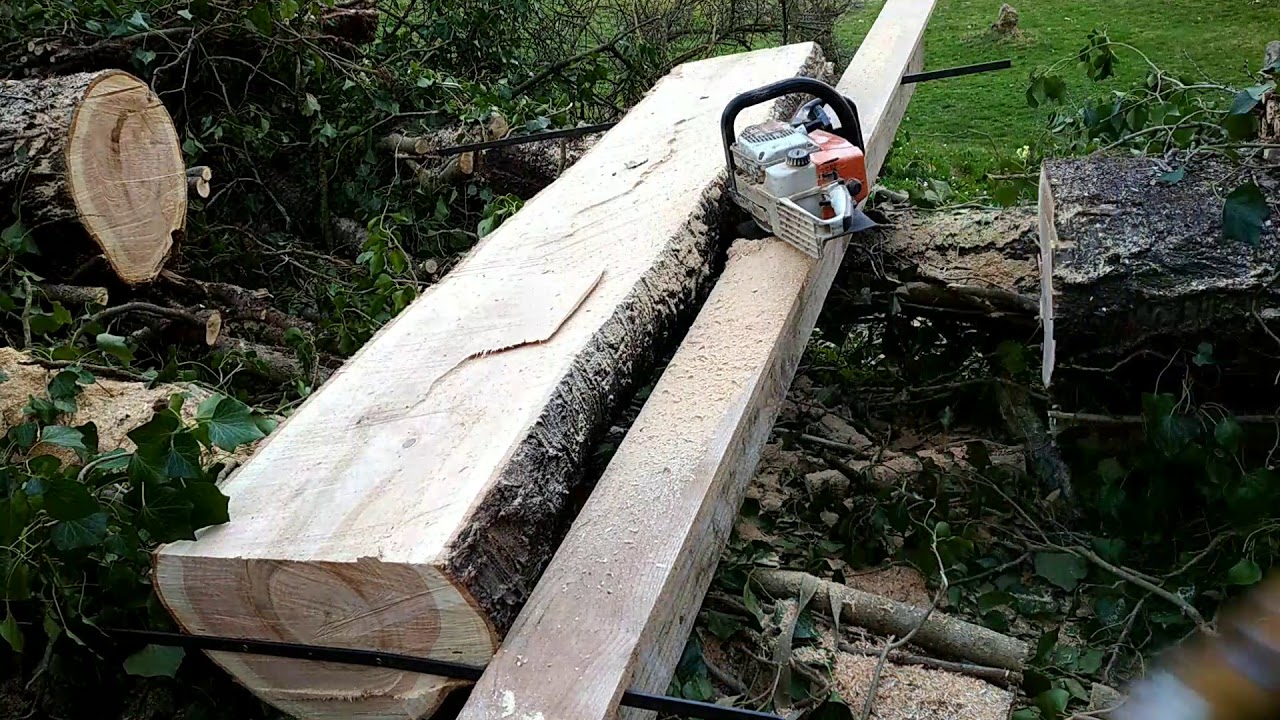 Mobiles S&auml;gewerk! 50er Kirschholz Brett mit einem 40er Schwert s&auml;gen