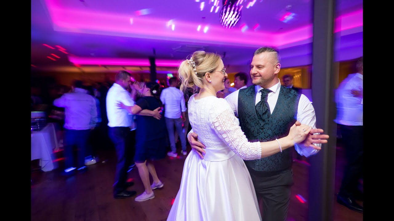 Evelyn & Andreas - Tratterhof Mountain Sky Wedding