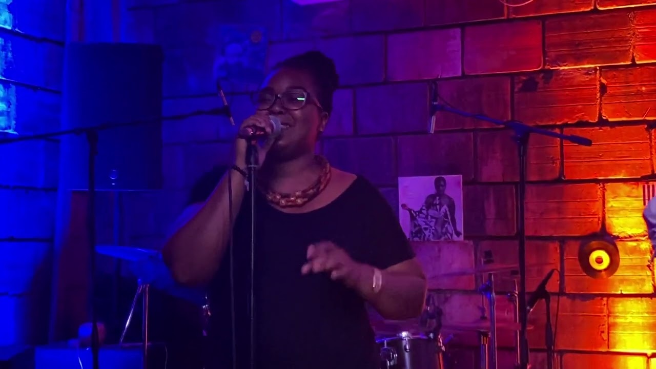 Bibiane Sadey  chante Bona Nyango
