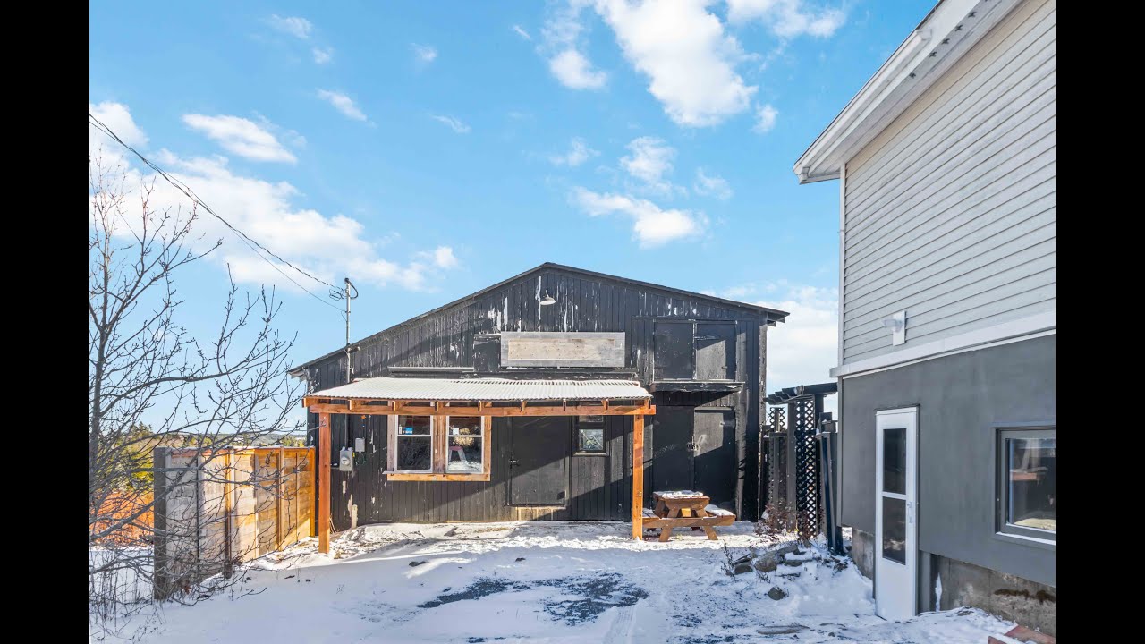 204 Conrad Road, Lawrencetown NS