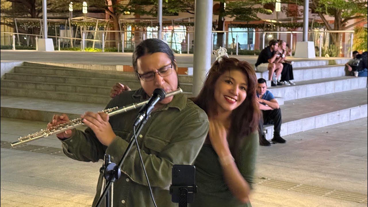 MÚSICA EN VIVO DESDE EL CENTRO HISTÓRICO EL SALVADOR