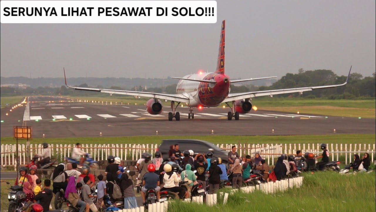 Seperti Ini Keramaian Di Ujung Runway 08 Bandara Adi Soemarmo Saat Pesawat Garuda & Batik Take Off!!