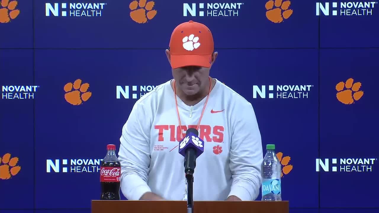 Coach Dabo Swinney remembers the late Lou Holtz